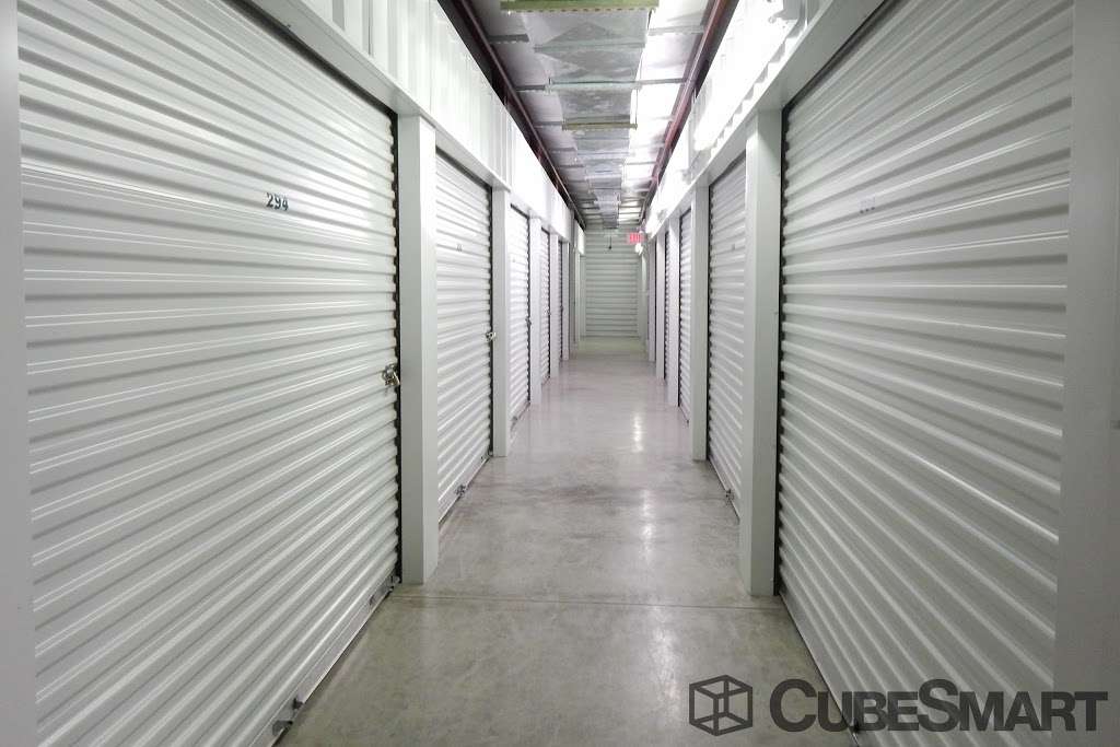 CubeSmart Self Storage | 9109 Hughes Ranch Rd, Pearland, TX 77584 | Phone: (281) 485-6200