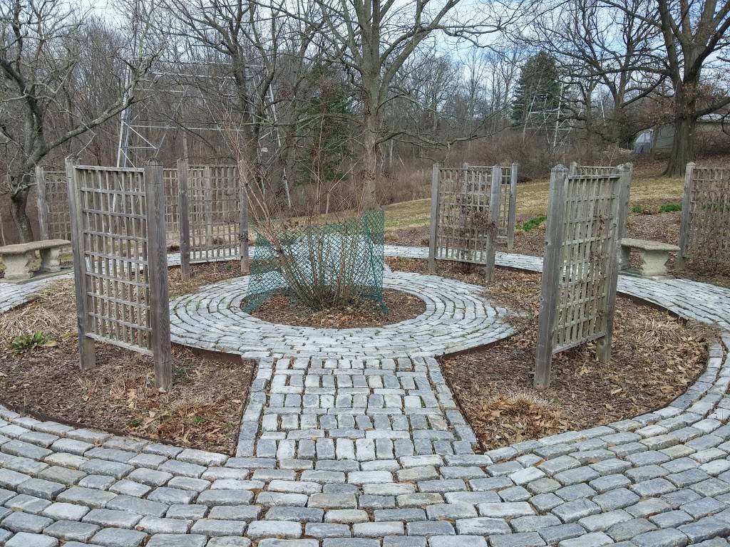 Braam Memorial Garden Gazebo | 5100 Arboretum Rd, Cincinnati, OH 45223, USA | Phone: (513) 357-2604