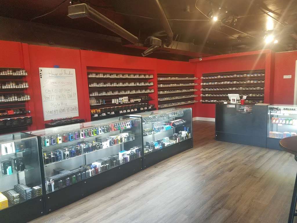 Red Star Vapor & CBD | 402 E Eisenhower Blvd, Loveland, CO 80538, USA | Phone: (970) 714-0711