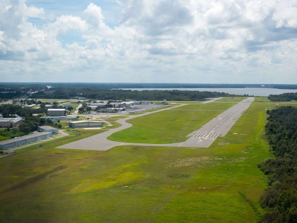 Leesburg International Airport | Florida 34749, USA | Phone: (352) 728-9801