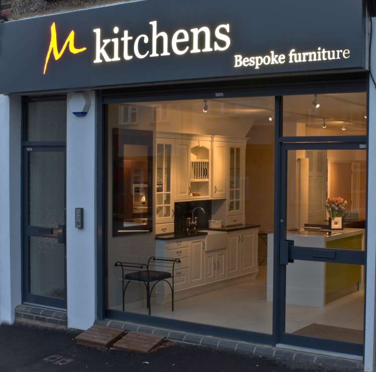 M kitchens | 6 Ravenswood Cres, West Wickham BR4 0JJ, UK | Phone: 020 8777 4949