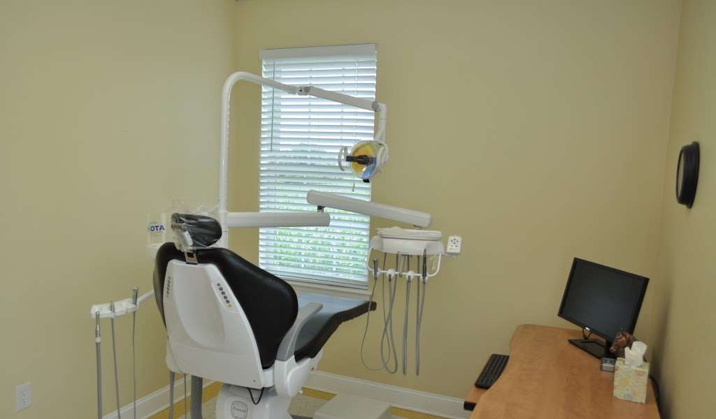 Sindhu Gundabathula DDS : Dentist : Chalfont Dentistry | 3425 Limekiln Pike #5, Chalfont, PA 18914, USA | Phone: (215) 660-3636