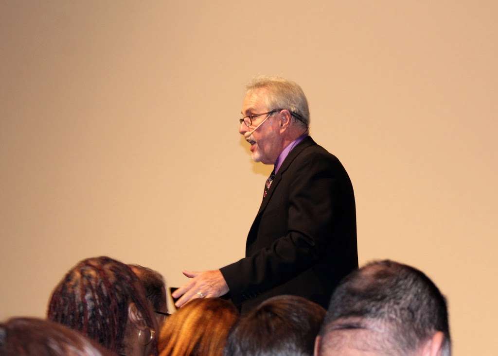 Living Faith Outreach Church | 3700 Deats Rd, Dickinson, TX 77539, USA | Phone: (281) 309-0799