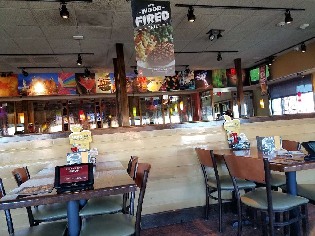 Applebees Grill + Bar | 4605 W Charleston Blvd, Las Vegas, NV 89102, USA | Phone: (702) 870-5973