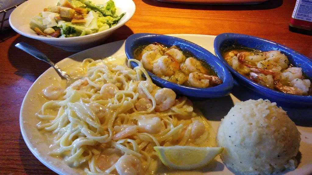 Red Lobster | 230 Cypress Gardens Blvd, Winter Haven, FL 33880, USA | Phone: (863) 294-8844