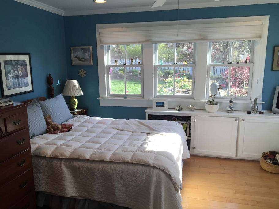 Potomac Ridge Bed and Breakfast | 821 E Ridge St, Harpers Ferry, WV 25425, USA | Phone: (571) 375-4462