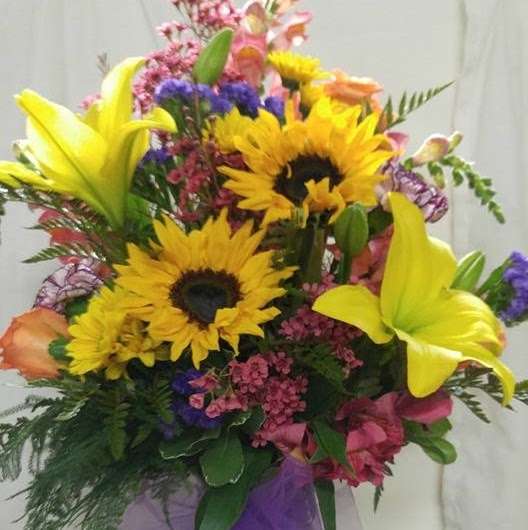 Florals In Time | 5293 Lincoln Hwy, Gap, PA 17527, USA | Phone: (717) 442-4946