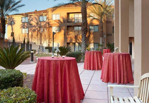 Courtyard by Marriott Las Vegas Summerlin | 1901 N Rainbow Blvd, Las Vegas, NV 89108, USA | Phone: (702) 646-4400