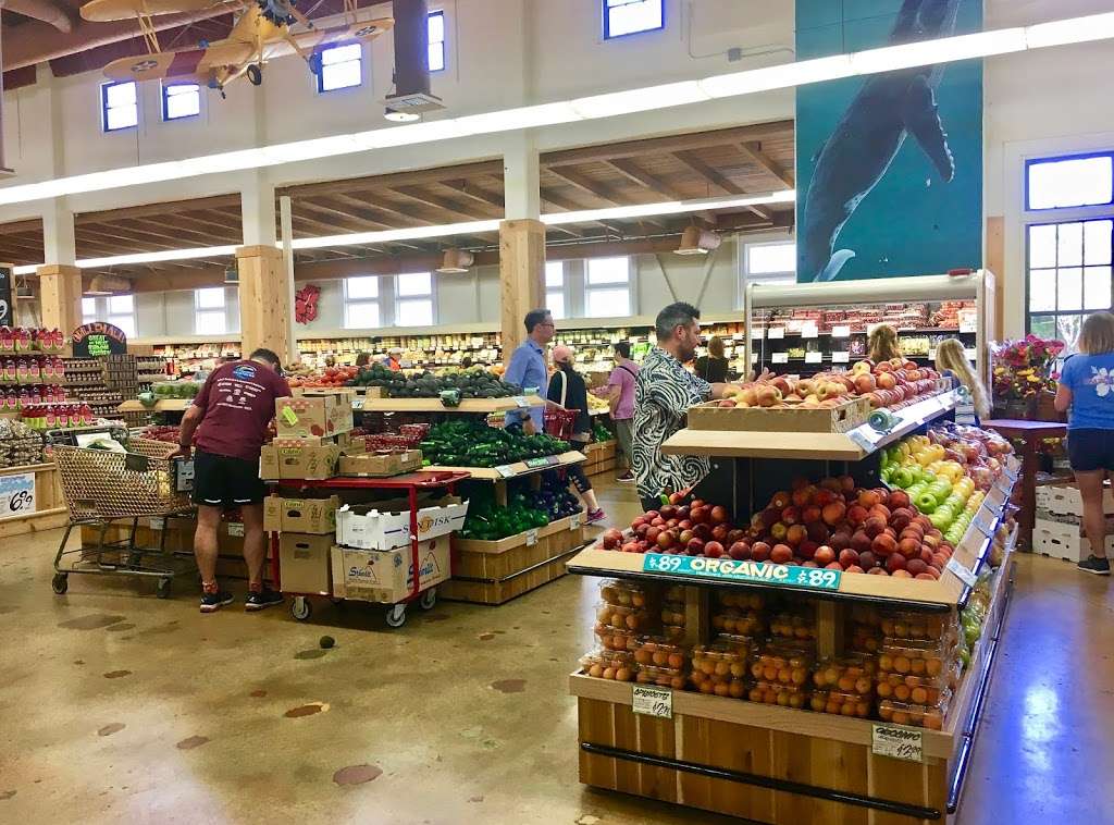 Trader Joes | 2401 Truxtun Rd, San Diego, CA 92106 | Phone: (619) 758-9272