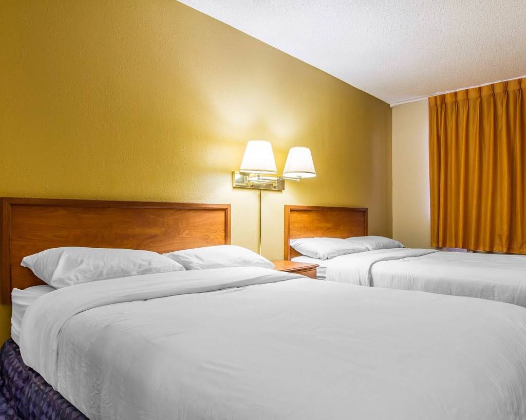 Rodeway Inn Near Az State University | 2101 E Apache Blvd, Tempe, AZ 85281, USA | Phone: (480) 393-3090