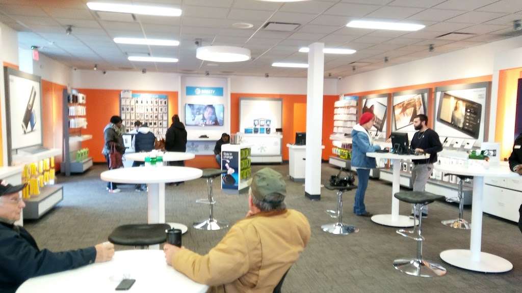 AT&T Store | 9105 E State Rte 350, Raytown, MO 64133 | Phone: (816) 448-8383