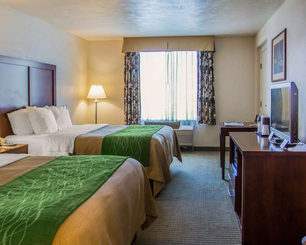 Comfort Inn & Suites | 1825 W Ave J 12, Lancaster, CA 93534 | Phone: (661) 418-5690