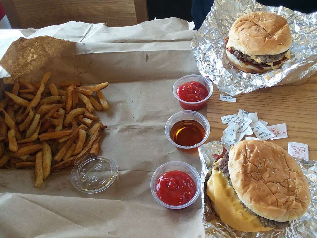 Five Guys | 2090 Lincoln Hwy E, Lancaster, PA 17602, USA | Phone: (717) 299-4470