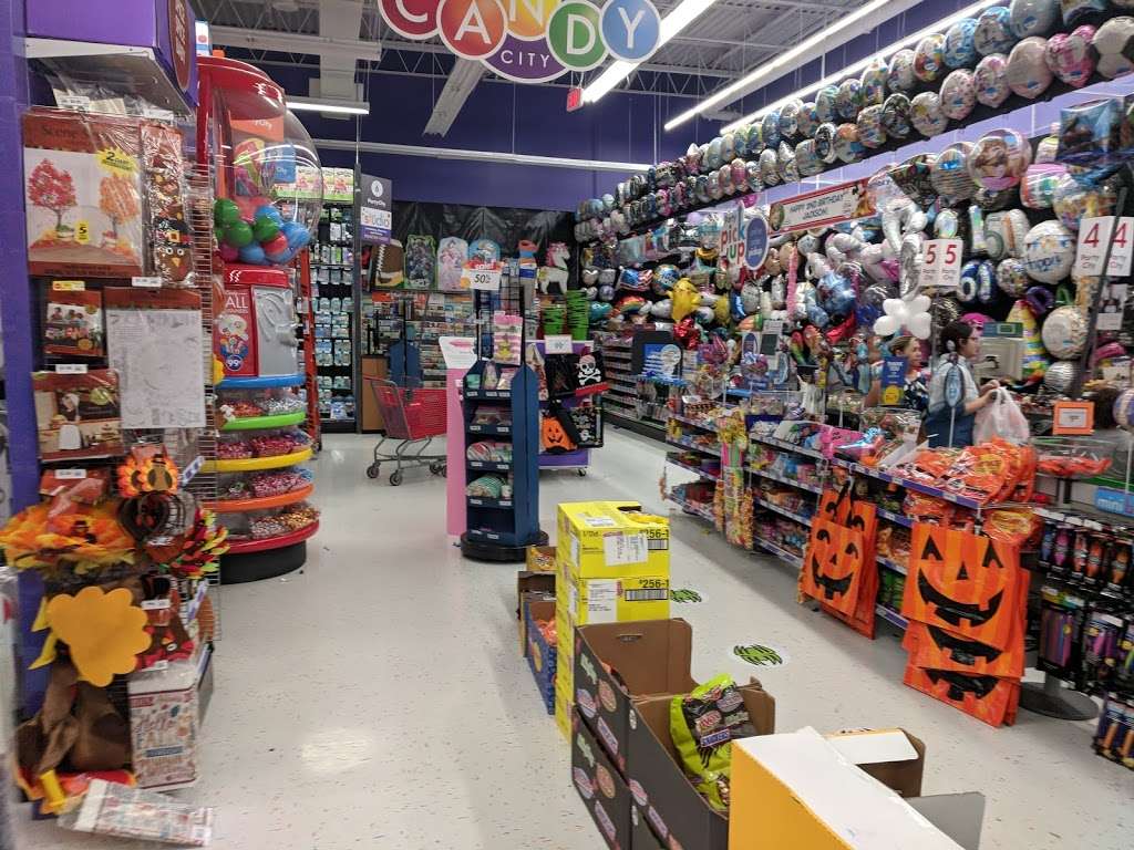 Party City | 10245 N Fwy Service Rd, Houston, TX 77037, USA | Phone: (281) 931-4151