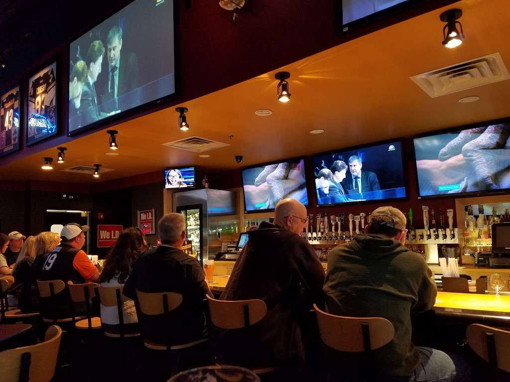 Buffalo Wild Wings | 81 Wilson Ave, Hanover, PA 17331, USA | Phone: (717) 630-8056