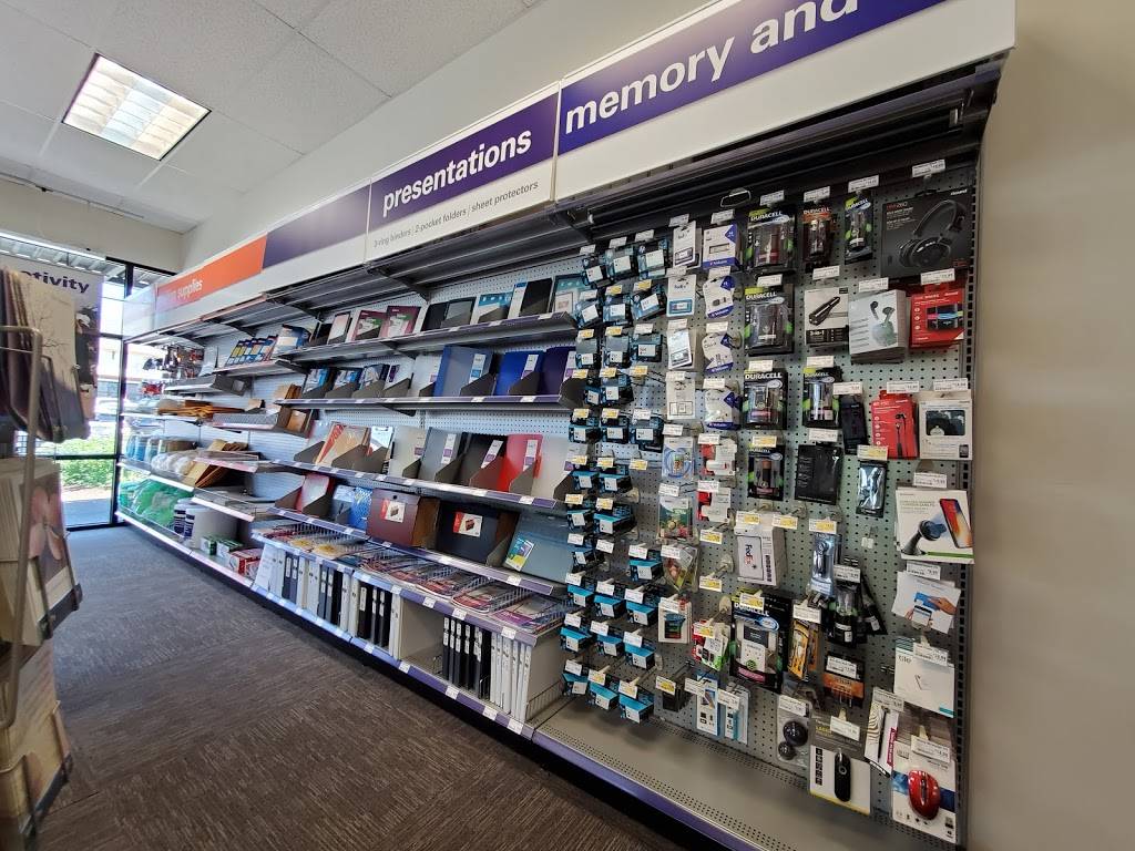 FedEx Office Print & Ship Center | 19574 Molalla Ave Suite 155, Oregon City, OR 97045, USA | Phone: (503) 557-3626