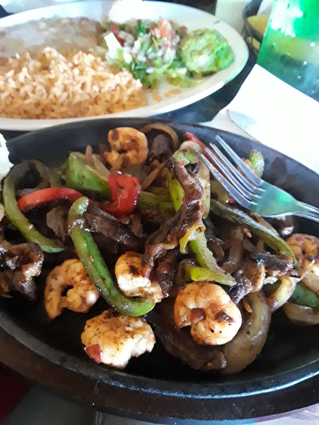 El Rincon Nayarita Mexican Grill | 943 W Foothill Blvd, Rialto, CA 92376, USA | Phone: (909) 961-2878