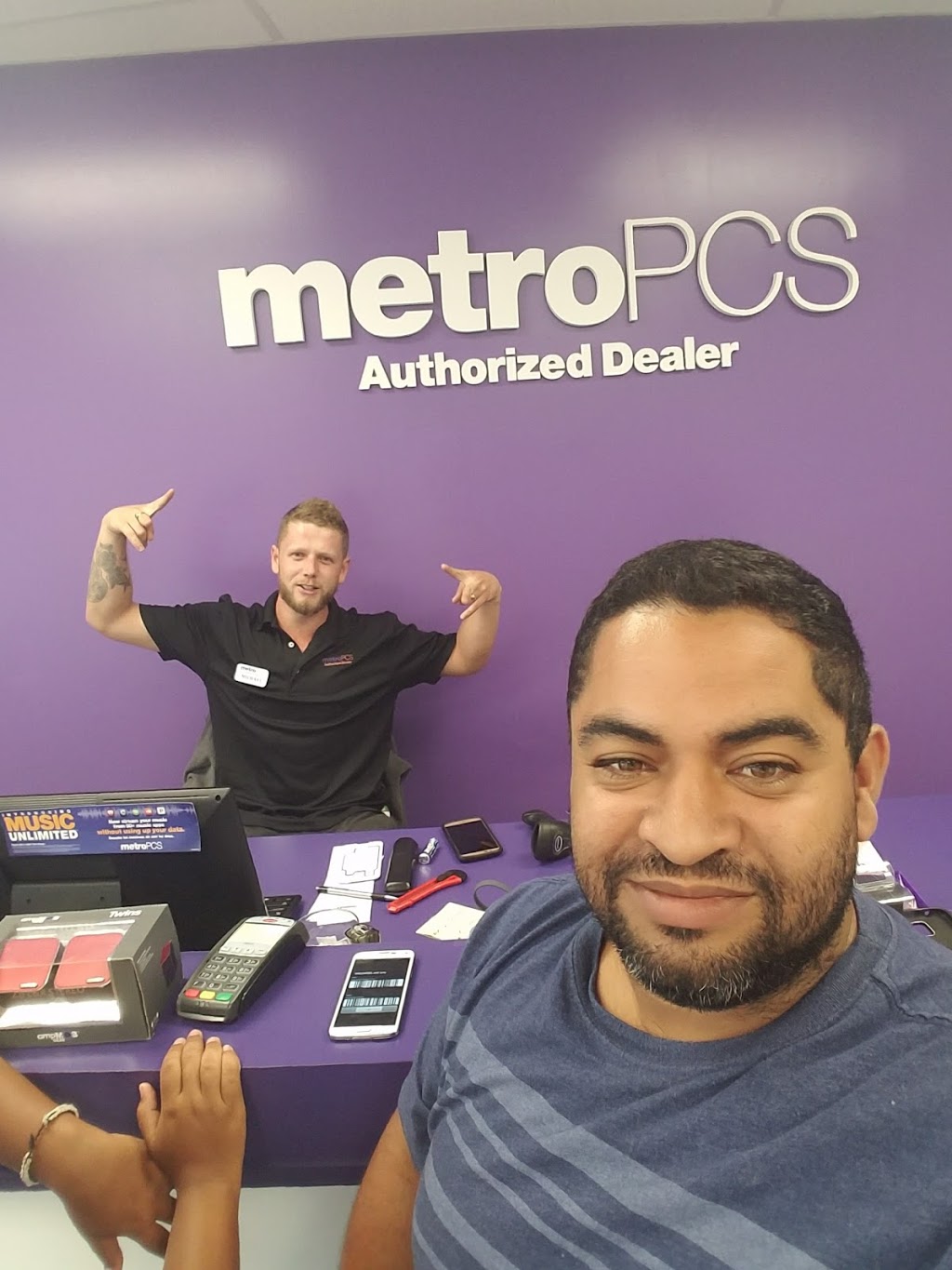 Metro by T-Mobile | 29 Washington St, Foxborough, MA 02035 | Phone: (774) 215-0774