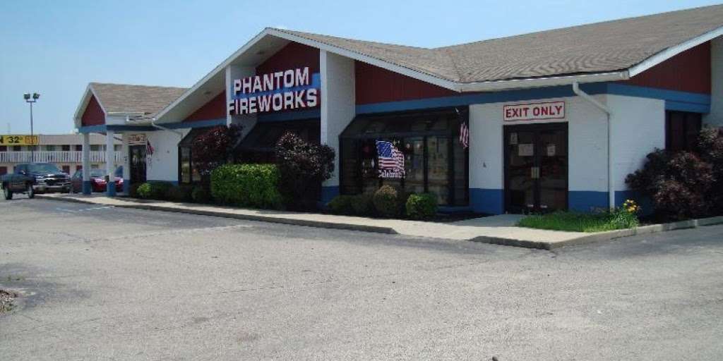 Phantom Fireworks of Indianapolis | 6225 W Washington St, Indianapolis, IN 46241, USA | Phone: (317) 244-2228