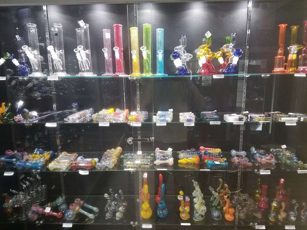 Bridgeway vapor | 626 Bedford St, East Bridgewater, MA 02333, USA | Phone: (508) 378-2007