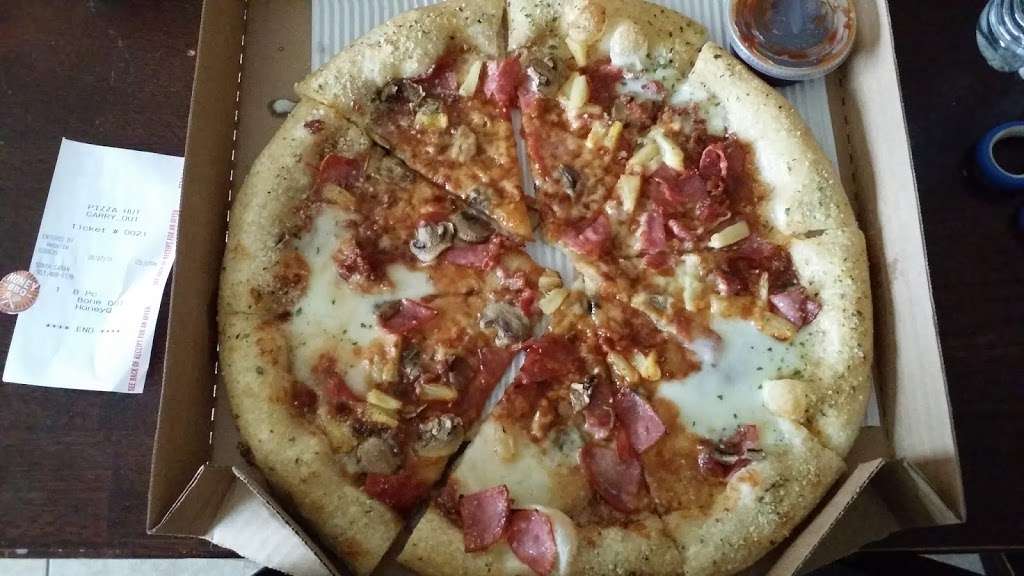 Pizza Hut | 12831 Moreno Beach Dr #102, Moreno Valley, CA 92555, USA | Phone: (951) 214-6502