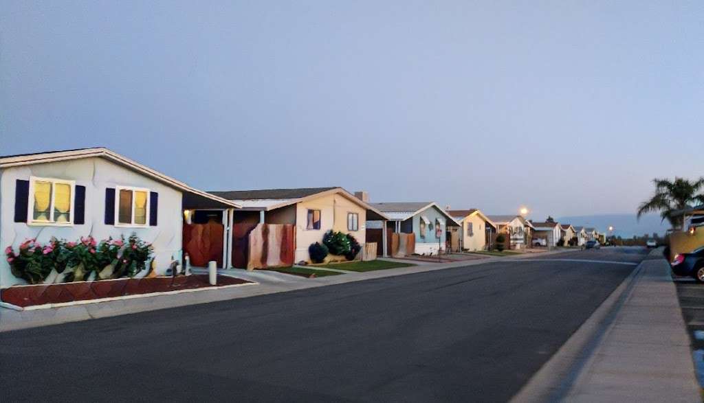 Southland Mobile Home Park | 1301 Taft Hwy, Bakersfield, CA 93307, USA | Phone: (661) 834-9135
