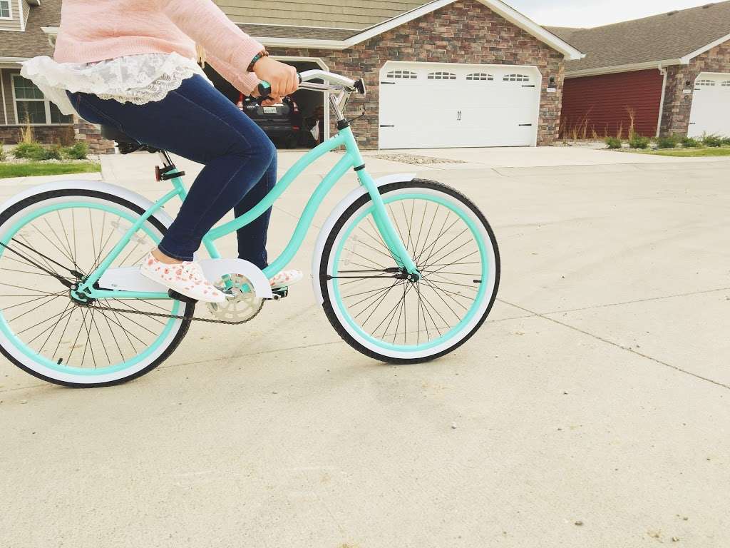 Redwood Whitestown | 5804 Hemlock Drive, Whitestown, IN 46075, USA | Phone: (833) 375-6066