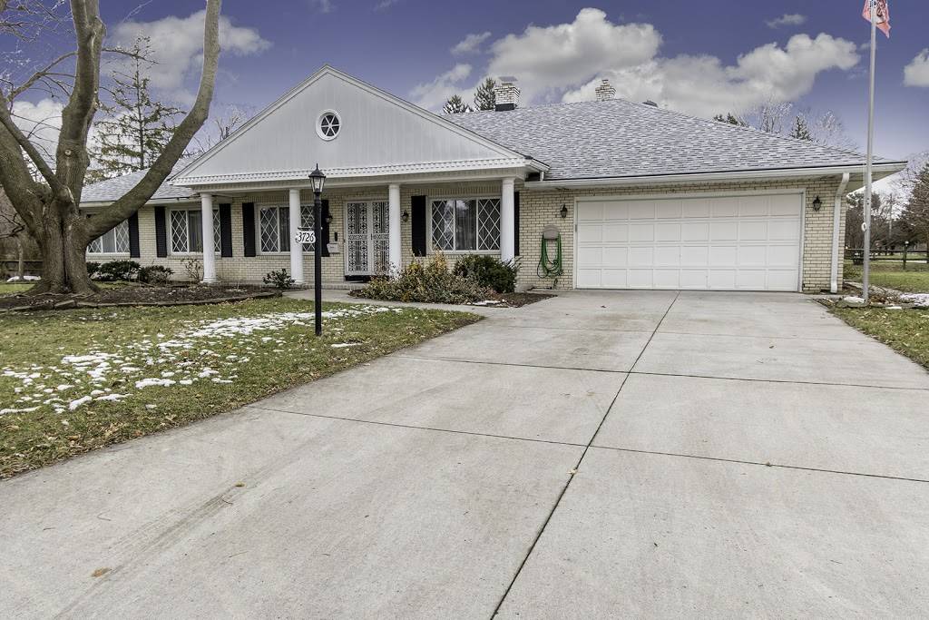 Pam King with Howard Hanna Real Estate | 3410 Briarfield Blvd, Maumee, OH 43537, USA | Phone: (419) 466-6646