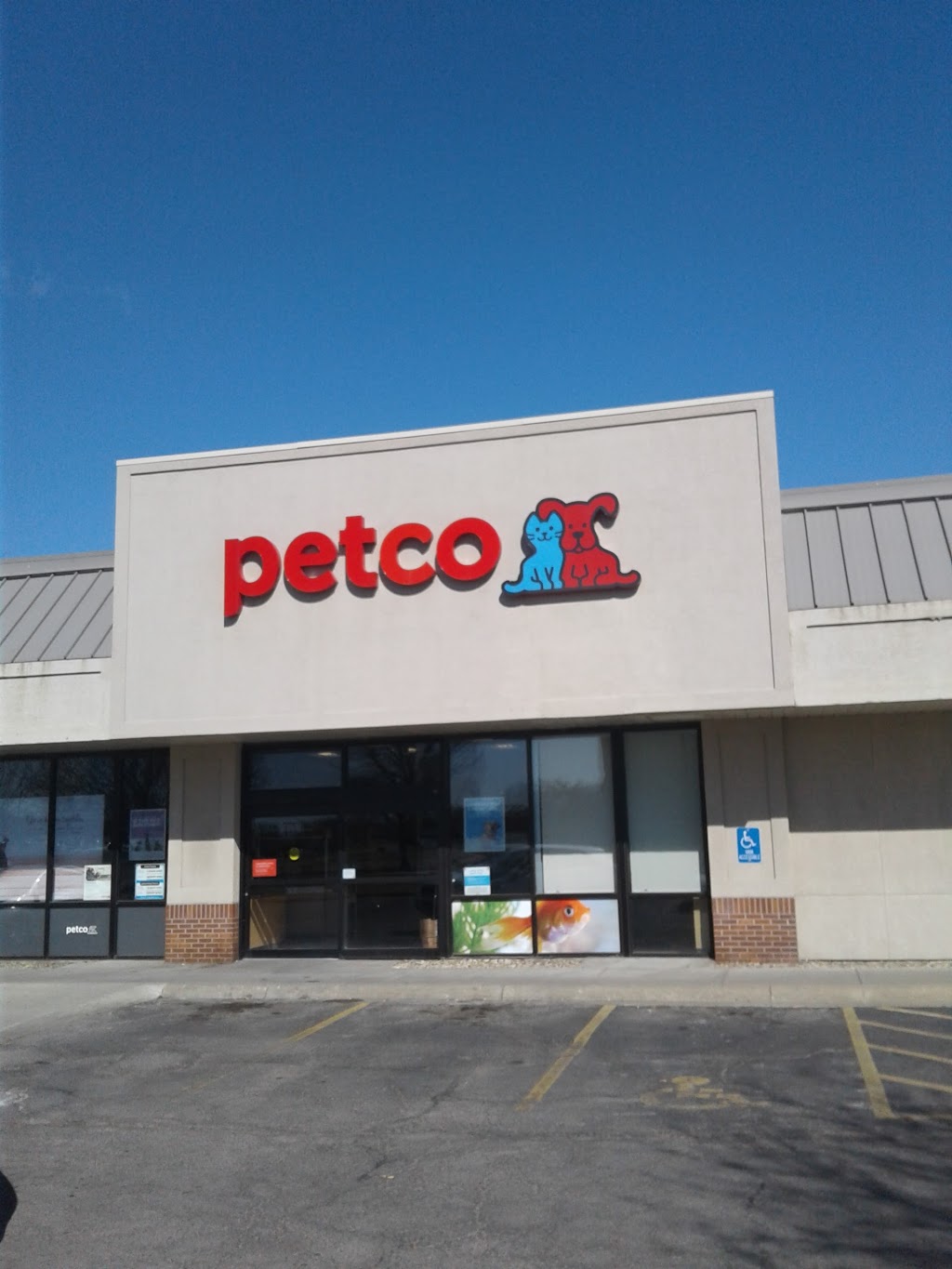 Petco | 3115 Iowa St, Lawrence, KS 66046, USA | Phone: (785) 865-2300