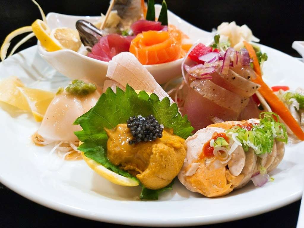 LemonFish Sushi Restaurant | 6095 Sunset Blvd, Los Angeles, CA 90028, USA | Phone: (323) 460-4118