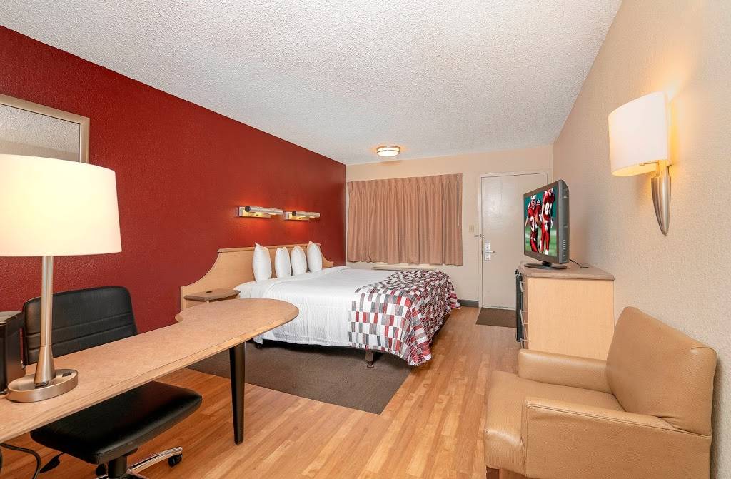 Red Roof Inn Buffalo - Niagara Airport | 146 Maple Dr, Bowmansville, NY 14026, USA | Phone: (716) 633-1100