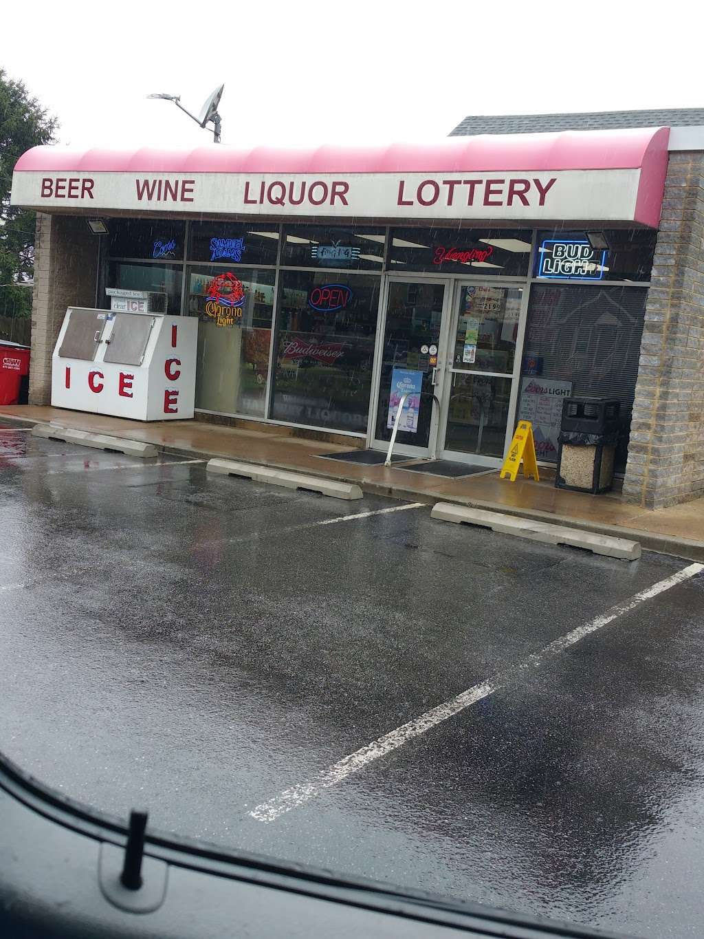 Halfway Liquors | 17438 Virginia Ave, Hagerstown, MD 21740, USA | Phone: (301) 582-1135