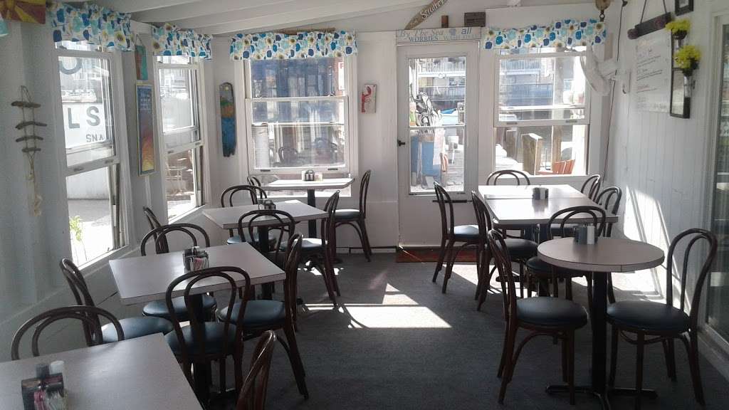 Bay Breeze Cafe | 7 Old Sea Isle Blvd, Ocean View, NJ 08230 | Phone: (609) 263-5581