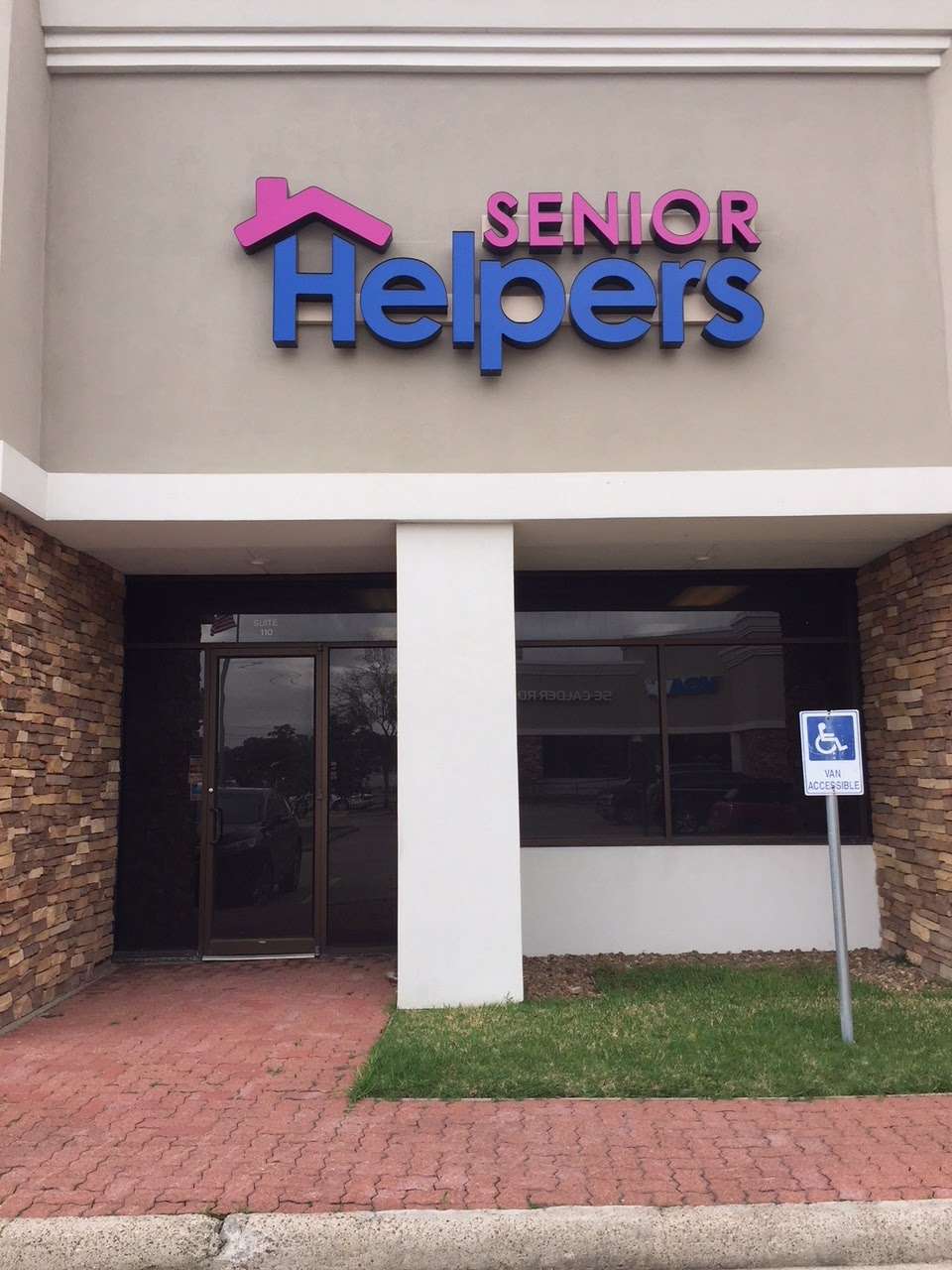 Senior Helpers | 1100 Gulf Fwy S suite 110, League City, TX 77573, USA | Phone: (281) 316-6006