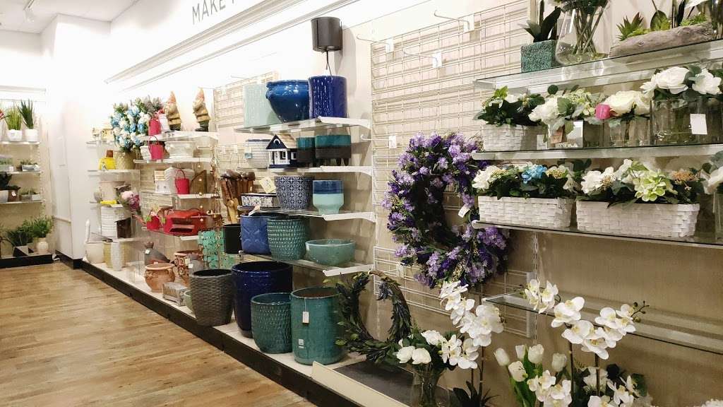 HomeGoods | 1700 Fruitville Pike, Lancaster, PA 17601, USA | Phone: (717) 392-2710