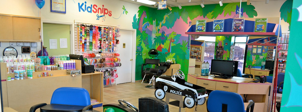 KidSnips Vernon Hills | 128 Hawthorn Center, Vernon Hills, IL 60061 | Phone: (847) 247-1110