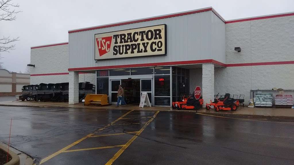 Tractor Supply Co. | 1801 Milwaukee Ave, Burlington, WI 53105, USA | Phone: (262) 763-2425