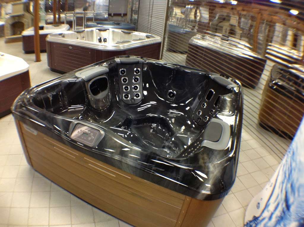 Best Hot Tubs and Spas | 1050 Broadhollow Rd, Farmingdale, NY 11735 | Phone: (631) 465-0175
