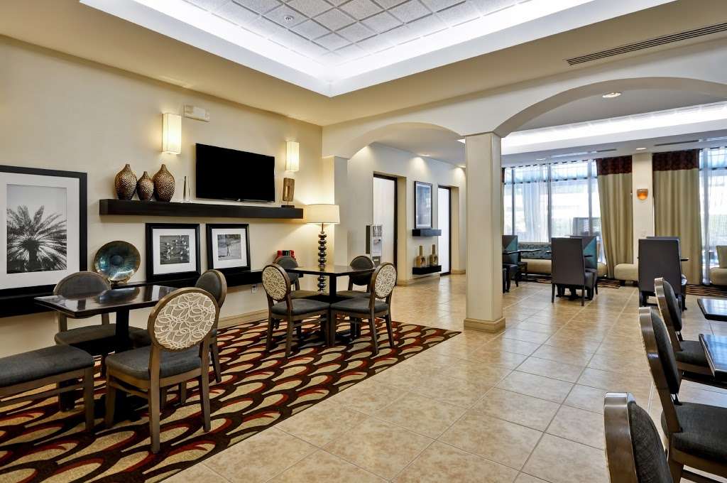 Hampton Inn Boca Raton-Deerfield Beach | 660 W Hillsboro Blvd, Deerfield Beach, FL 33441, USA | Phone: (954) 481-1221