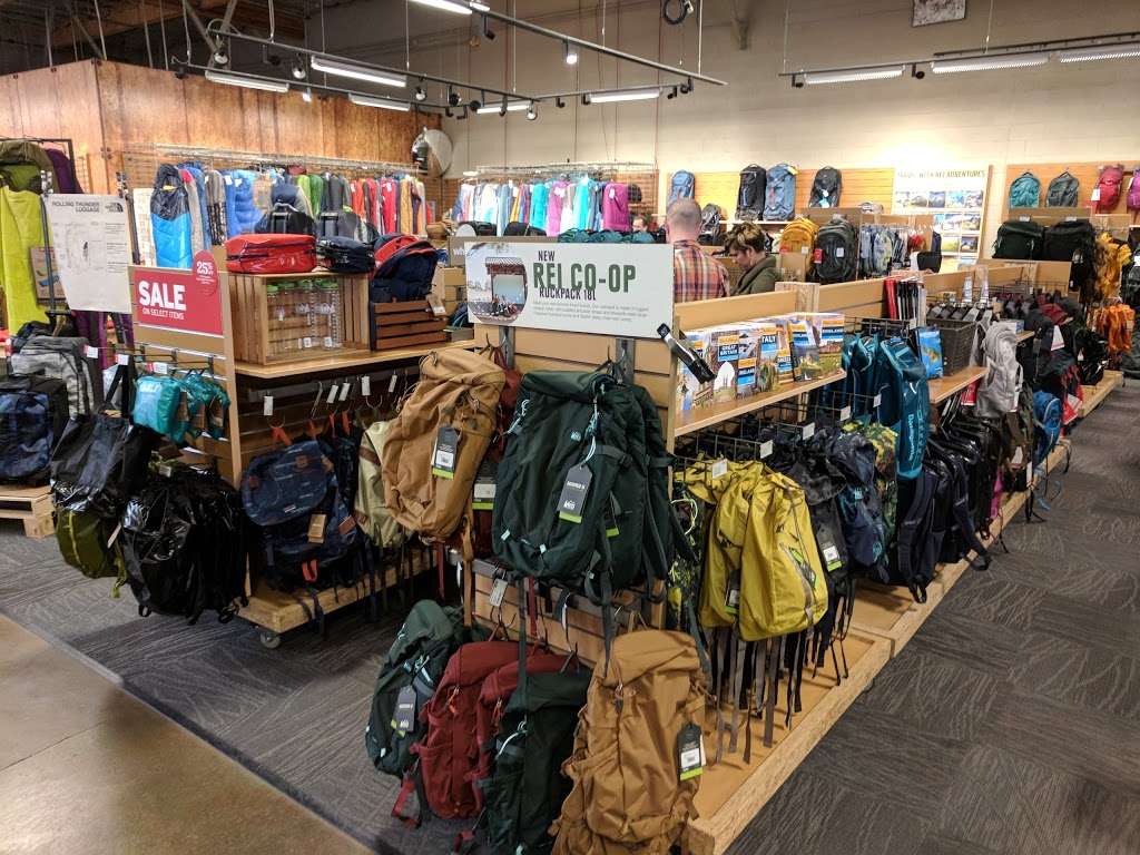 REI | 400 El Paseo de Saratoga, San Jose, CA 95130, USA | Phone: (408) 871-8765