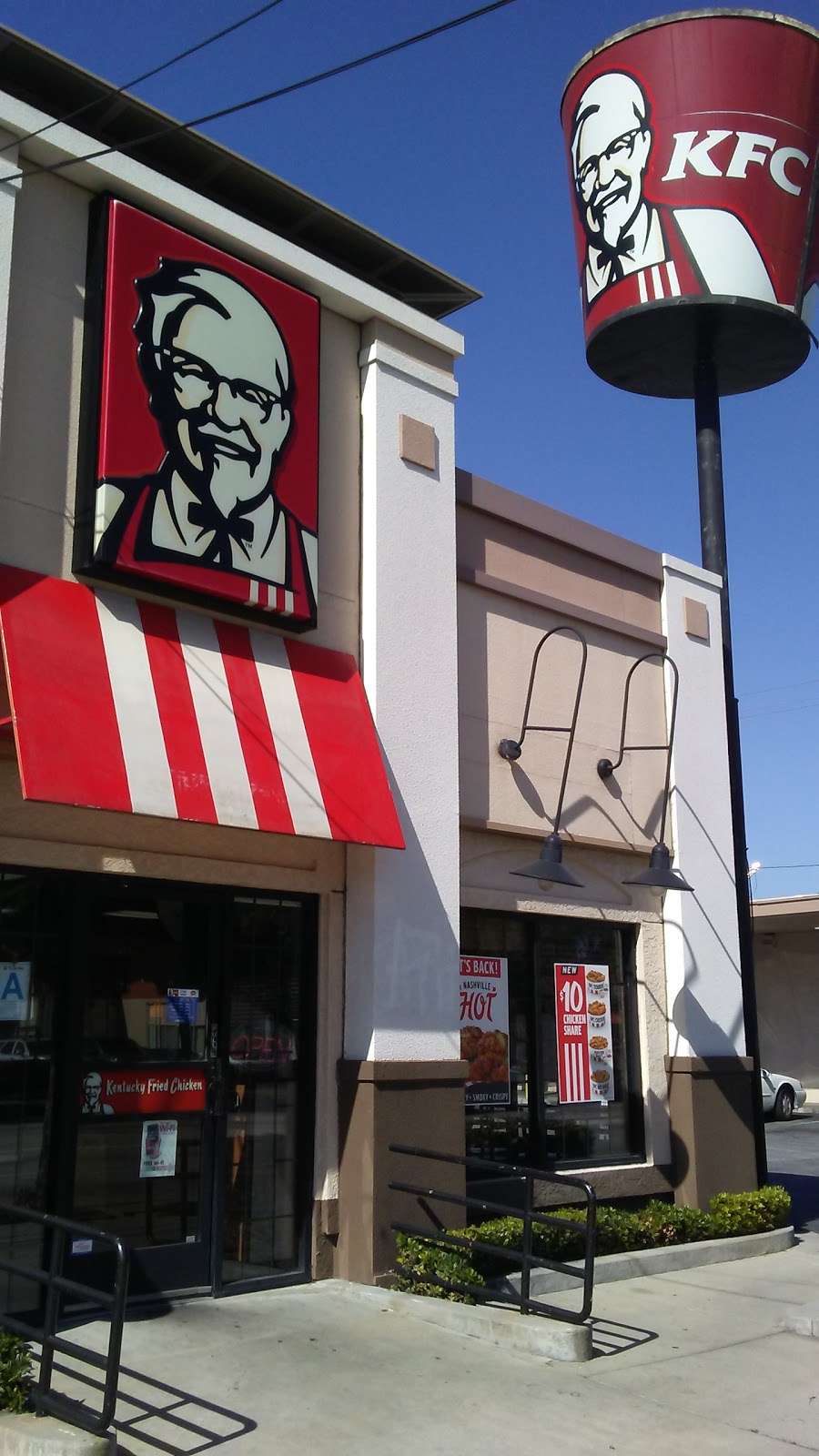 KFC | 320 W Beverly Blvd, Montebello, CA 90640, USA | Phone: (323) 721-1176