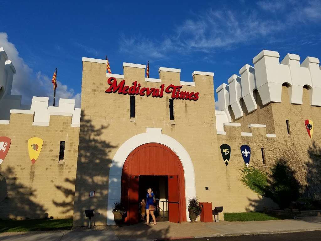 Medieval Times Dinner & Tournament | 2001 N Roselle Rd, Schaumburg, IL 60195, USA | Phone: (847) 882-1496