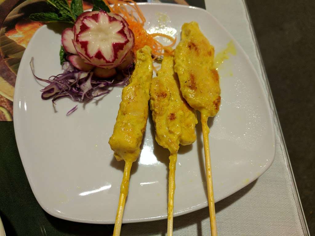 Thai Dine Restaurant | 14910 Perris Blvd # C, Moreno Valley, CA 92553, USA | Phone: (951) 924-2460
