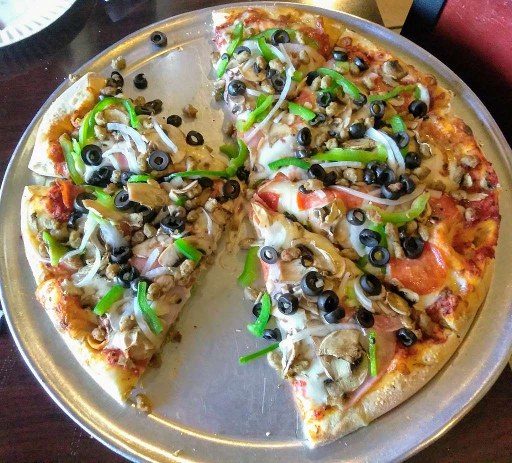 Red West Pizza | 614 Pacific Coast Hwy, Wilmington, CA 90744 | Phone: (310) 830-2550