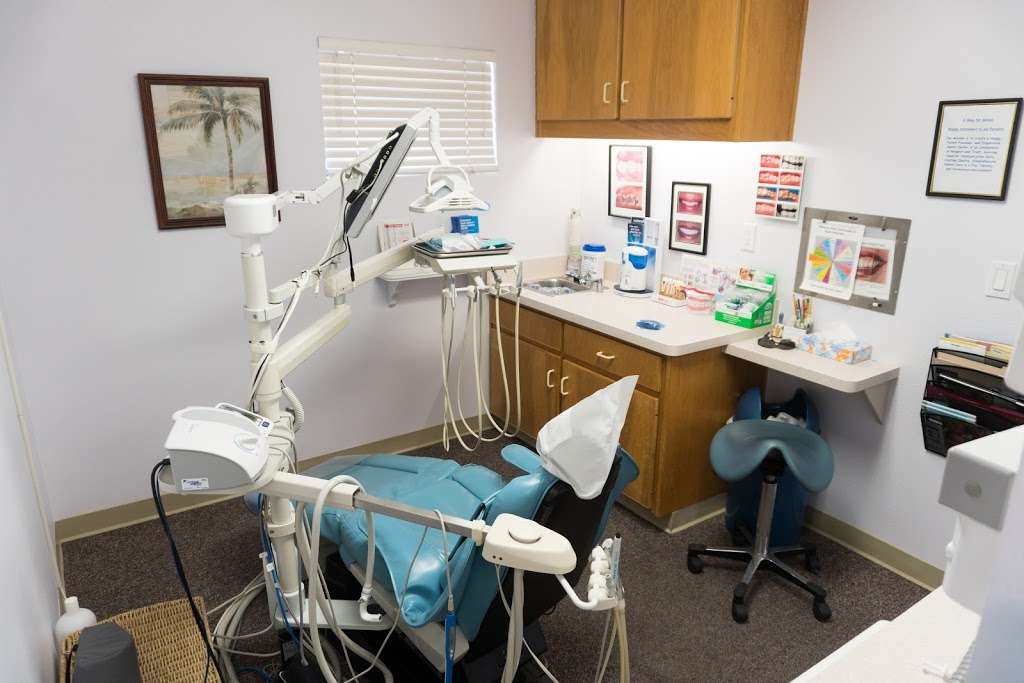 A Shop For Smiles - Richard J Hagstrom DDS | 8923 La Mesa Blvd, La Mesa, CA 91942, USA | Phone: (619) 465-5252