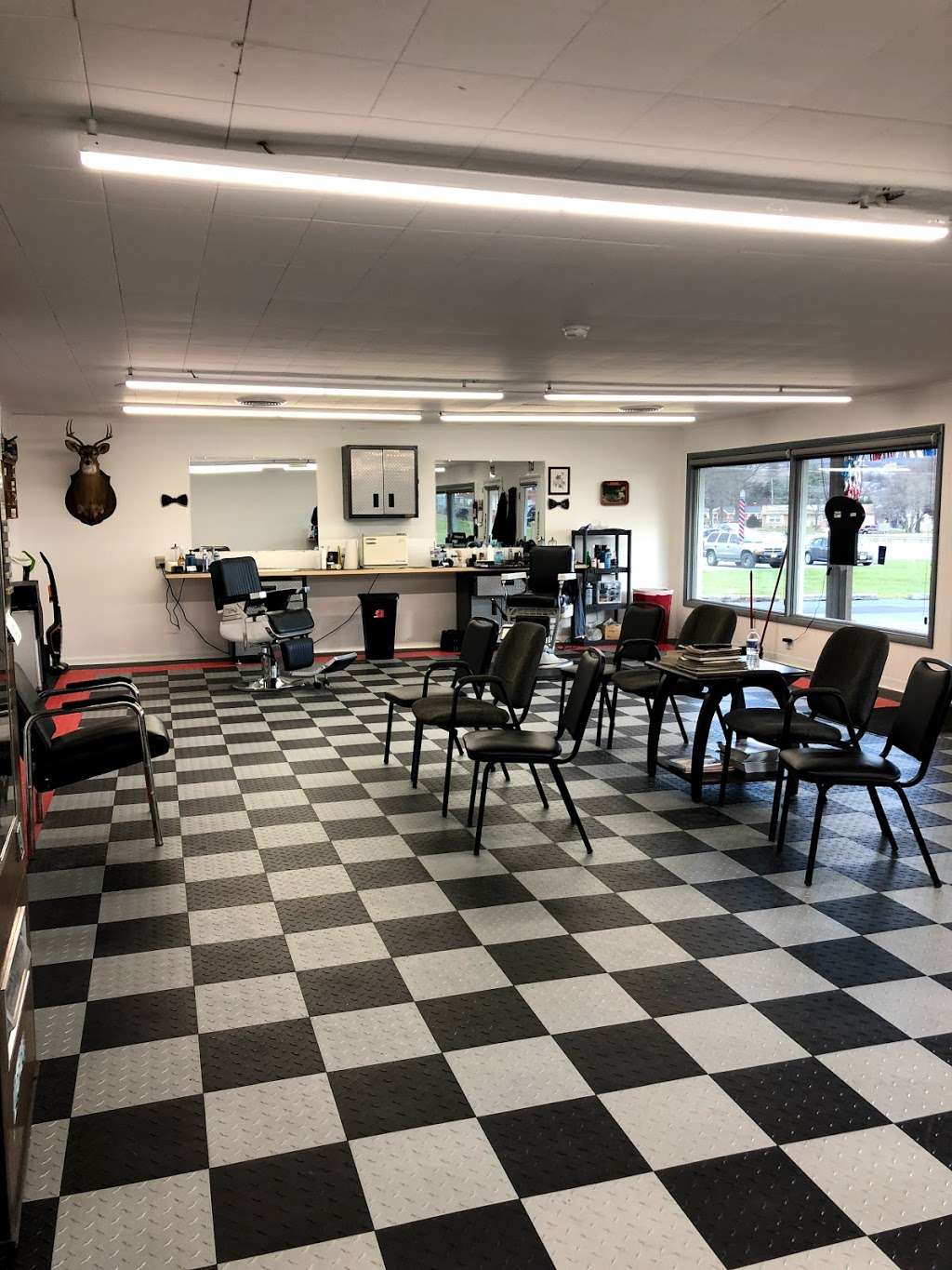 Smithsburg Barber Shop Downtown | 22014 Jefferson Blvd, Smithsburg, MD 21783, USA | Phone: (301) 824-4444