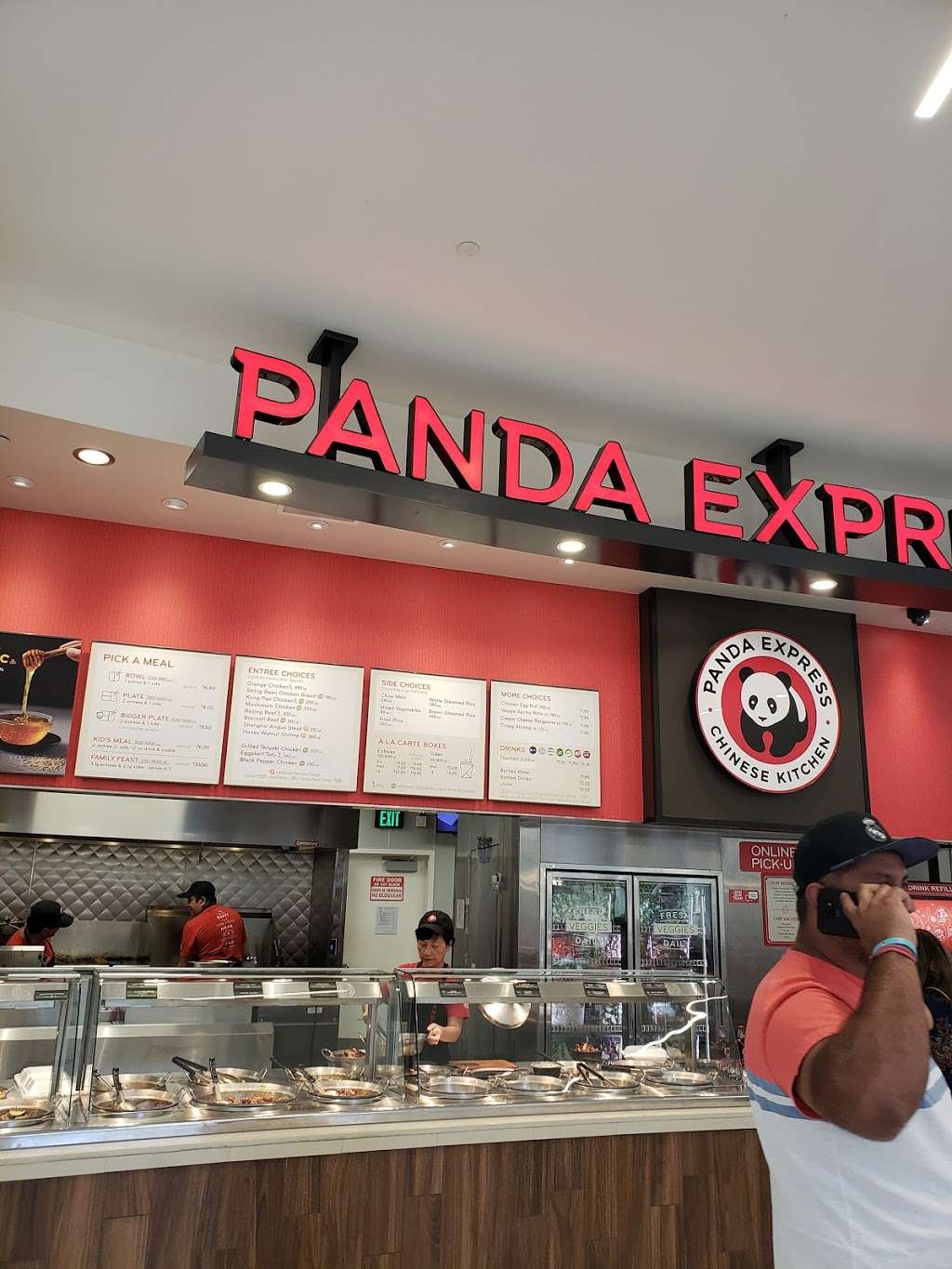 Panda Express | 201 E Magnolia Blvd, Burbank, CA 91501, USA | Phone: (818) 559-8711