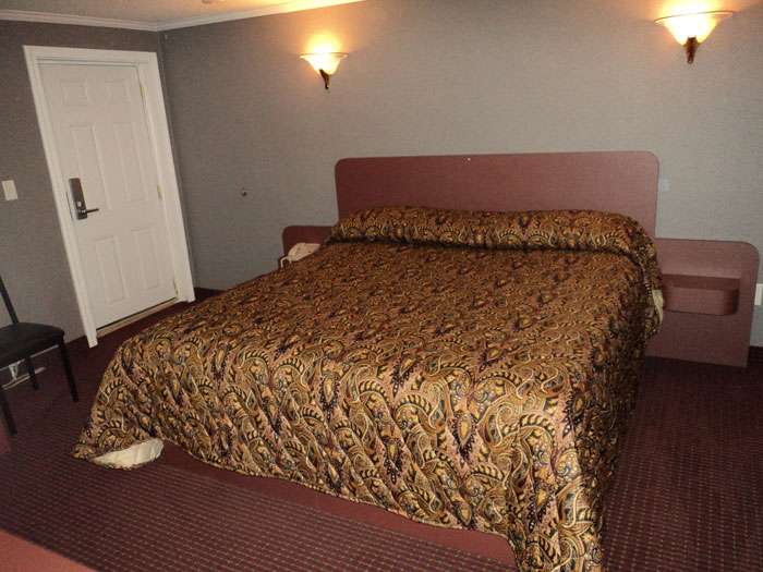 Sky View Motor Inn Johnston | 2880 Hartford Ave, Johnston, RI 02919, USA | Phone: (401) 934-1188