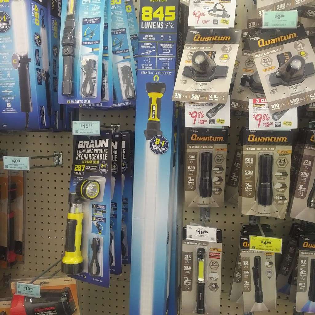 Harbor Freight Tools | 4106 Franklin St, Michigan City, IN 46360, USA | Phone: (219) 879-6169