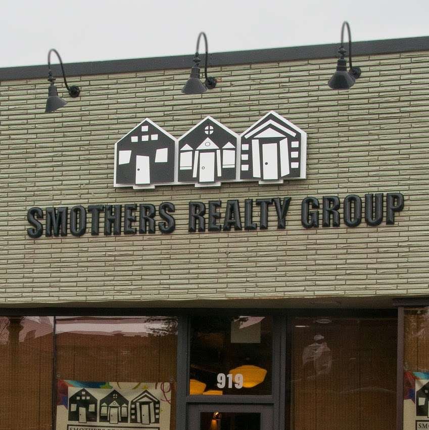 Smothers Realty Group | 919 W Hillgrove Ave, La Grange, IL 60525, USA | Phone: (708) 482-2980